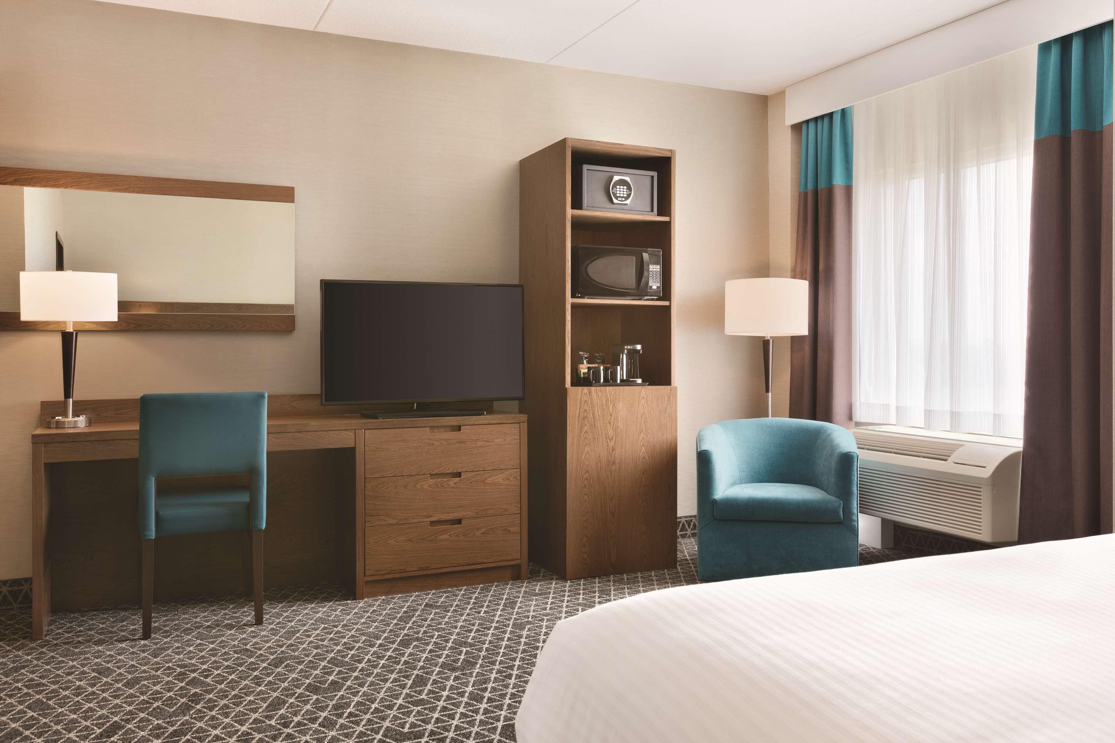 Park Inn By Radisson Brampton, On Екстериор снимка
