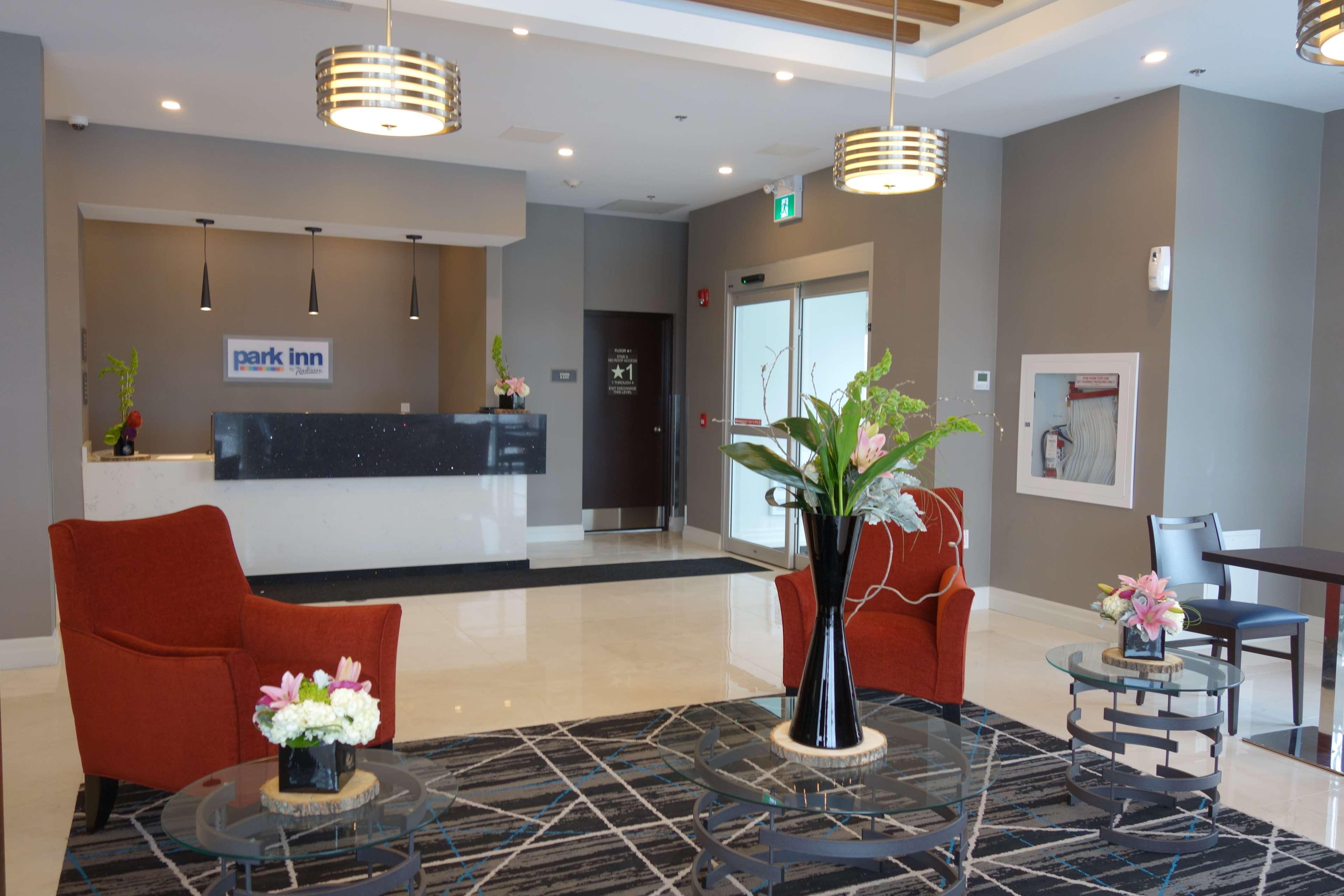 Park Inn By Radisson Brampton, On Екстериор снимка