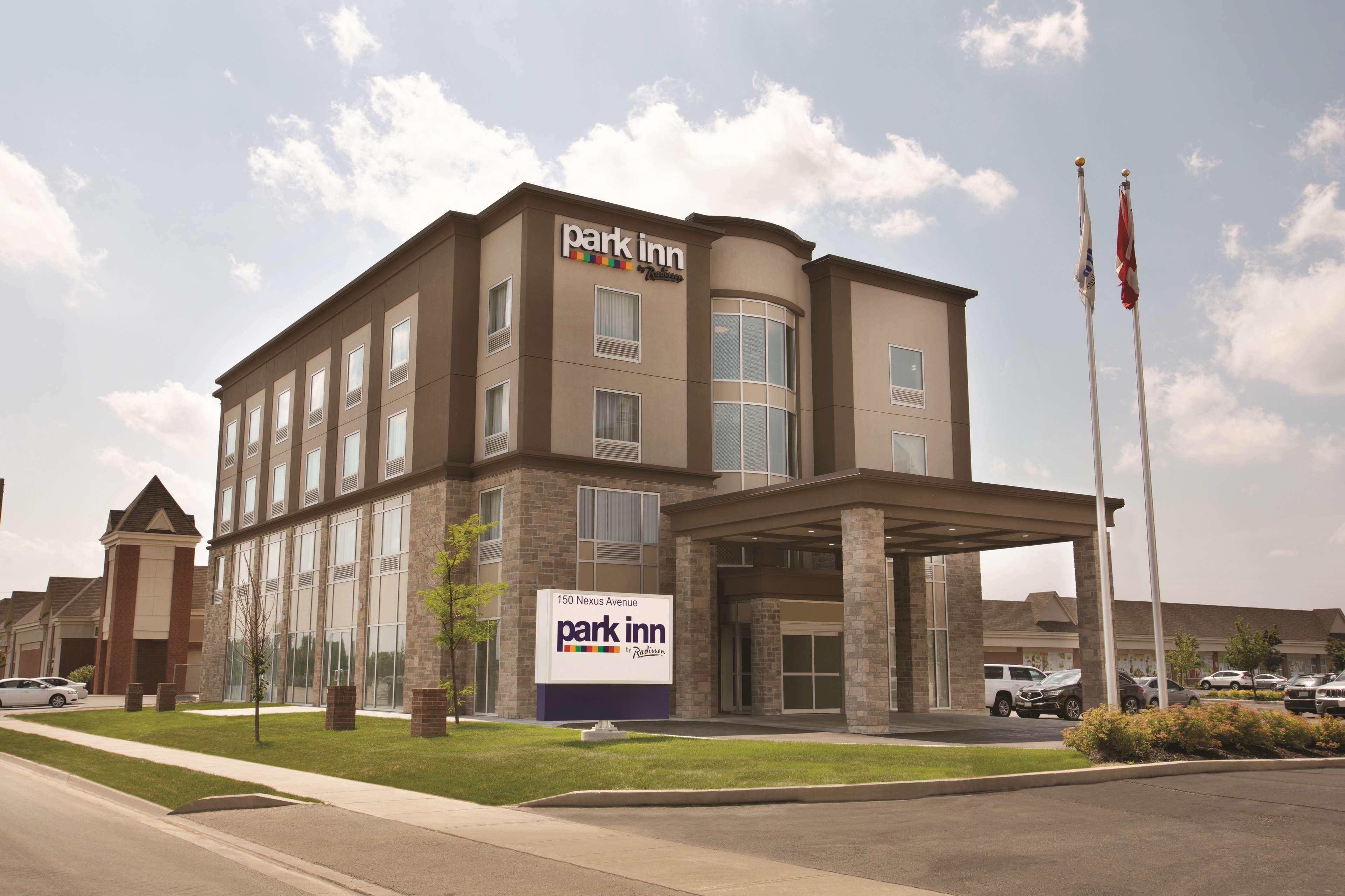 Park Inn By Radisson Brampton, On Екстериор снимка